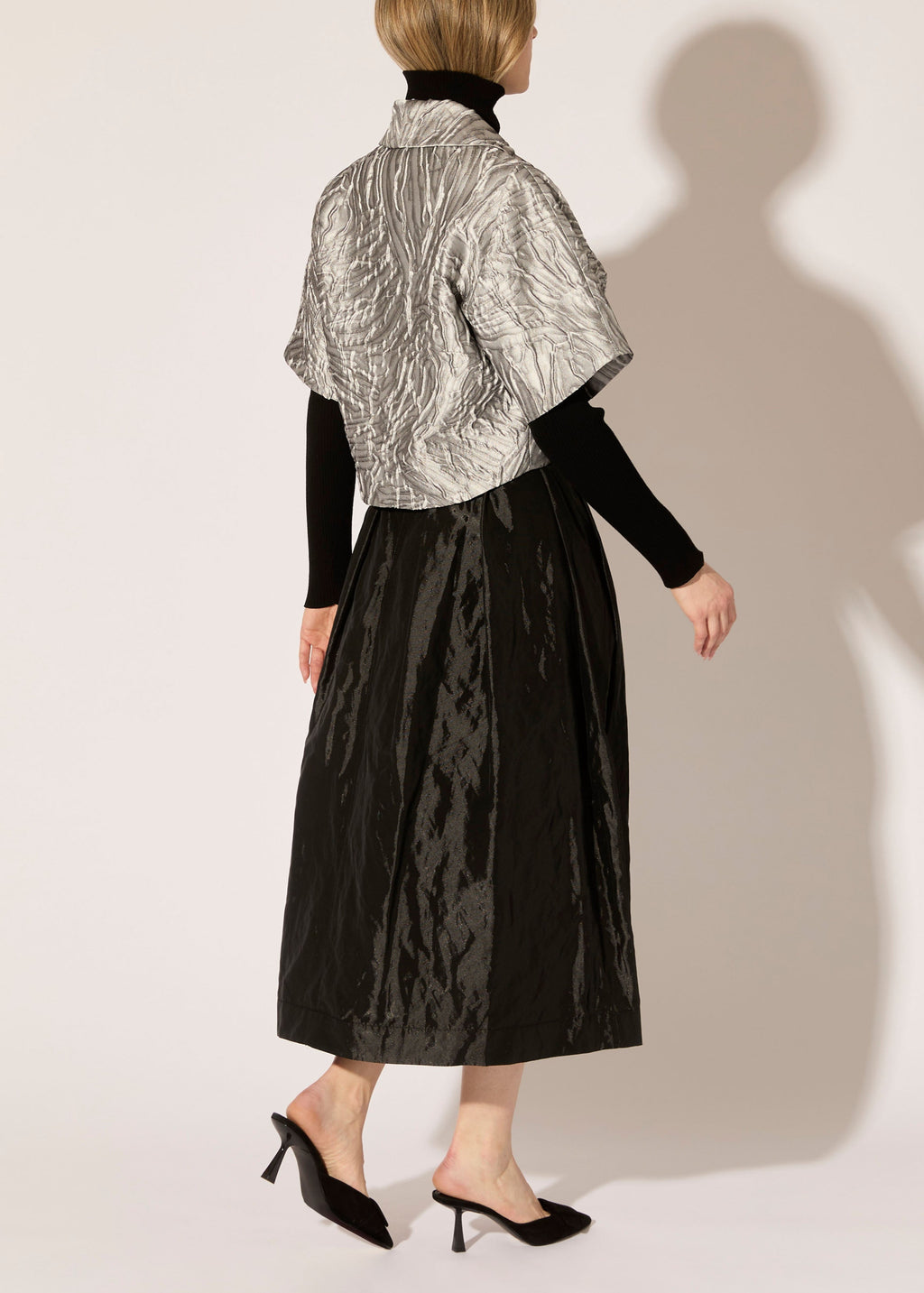 Foliage Relief Jacquard Cropped Jacket