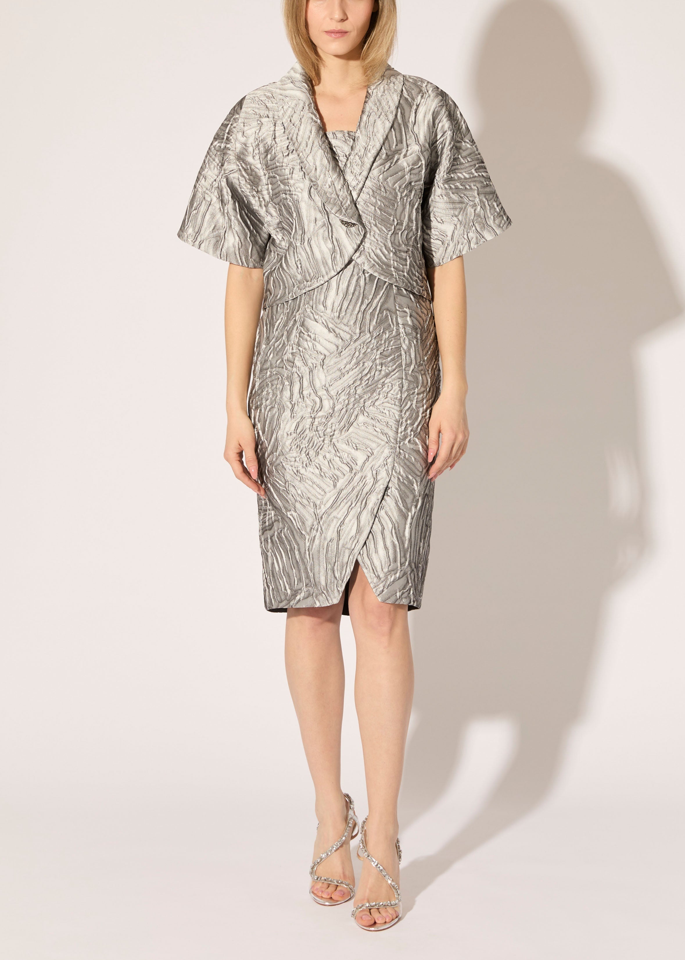 Foliage Relief Jacquard Cropped Jacket